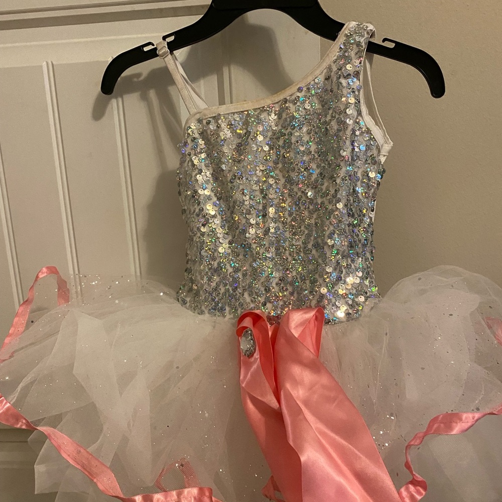 Girls sparkly white dance costume size small good condition